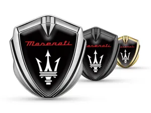 Maserati Emblema Metallico Badge Disegno Sportivo Elegante